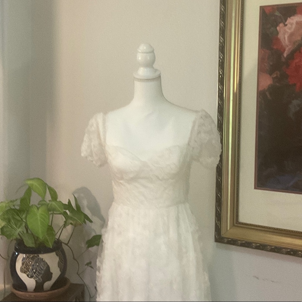 Lulu's Elegant White Lace Dress